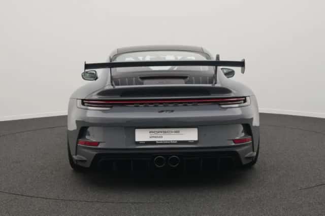 Porsche 911 (2022) thumbnail 4