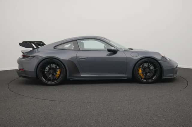 Porsche 911 (2022) thumbnail 6