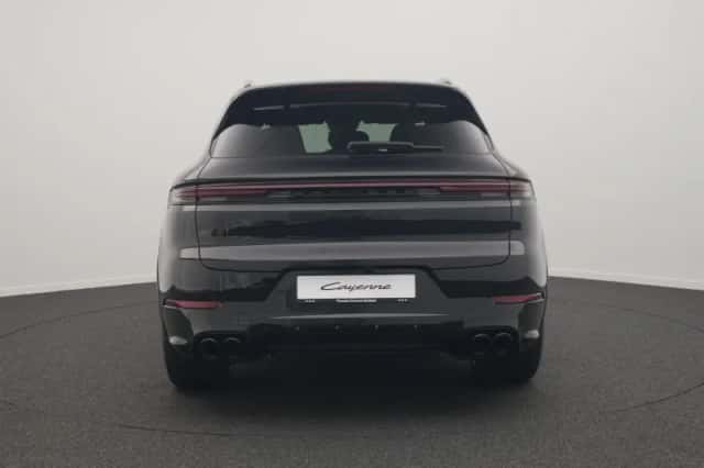 Porsche Cayenne (2026) thumbnail 4