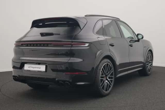 Porsche Cayenne (2026) thumbnail 5