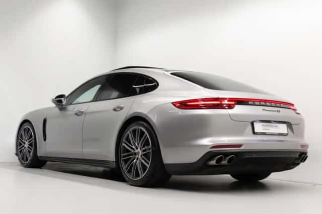Porsche Panamera (2017) thumbnail 3