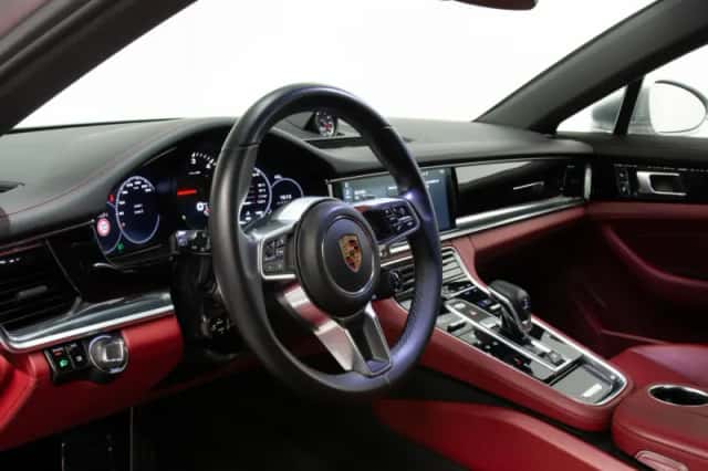 Porsche Panamera (2017) thumbnail 4