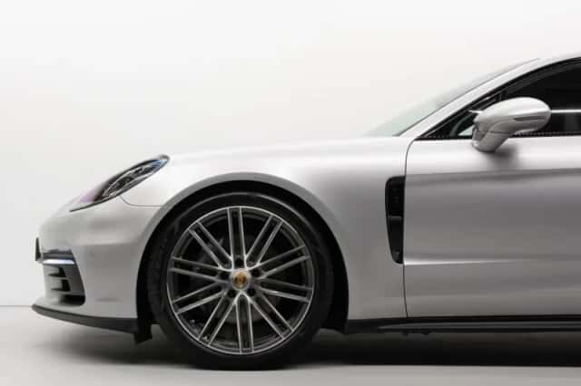 Porsche Panamera (2017) thumbnail 5