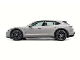 Porsche Taycan (2022) thumbnail 2