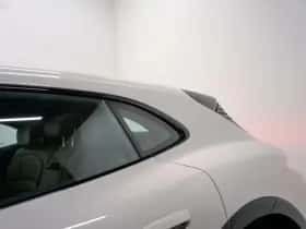 Porsche Taycan (2022) thumbnail 12