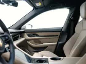 Porsche Taycan (2022) thumbnail 22