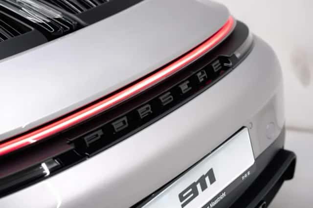 Porsche 911 (2026) thumbnail 6