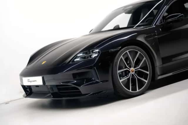 Porsche Taycan (0) thumbnail 6