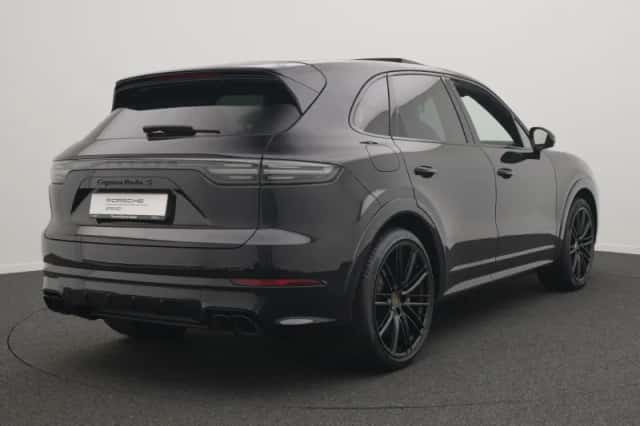 Porsche Cayenne (2022) thumbnail 5