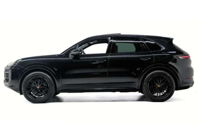 Porsche Cayenne (2025) thumbnail 2