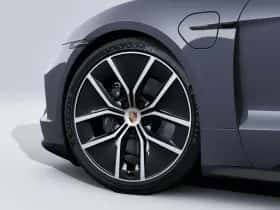 Porsche Taycan (0) thumbnail 3
