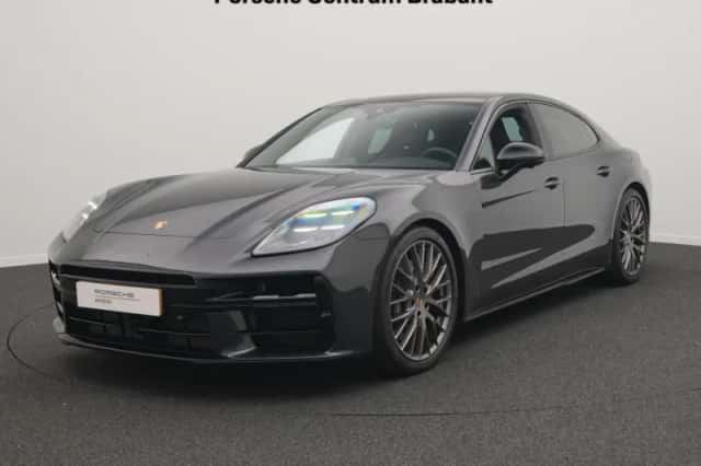 Porsche Panamera (2024) thumbnail 1
