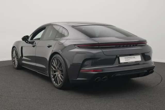 Porsche Panamera (2024) thumbnail 3