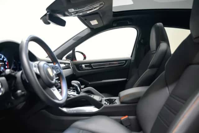 Porsche Cayenne (2020) thumbnail 4