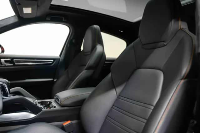 Porsche Cayenne (2020) thumbnail 5