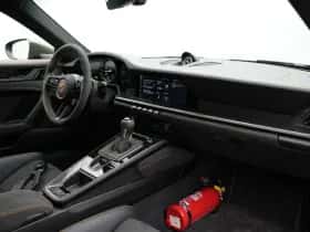 Porsche 911 (2021) thumbnail 33