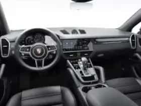 Porsche Cayenne (2021) thumbnail 6