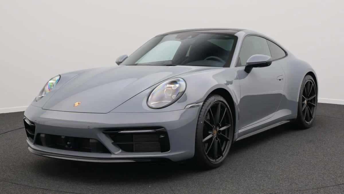 Porsche 911 (2024) — foto 1