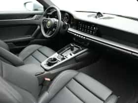 Porsche 911 (2024) thumbnail 17