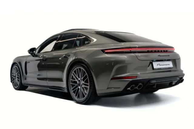 Porsche Panamera (2026) thumbnail 3