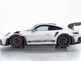 Porsche 911 (2023) thumbnail 2
