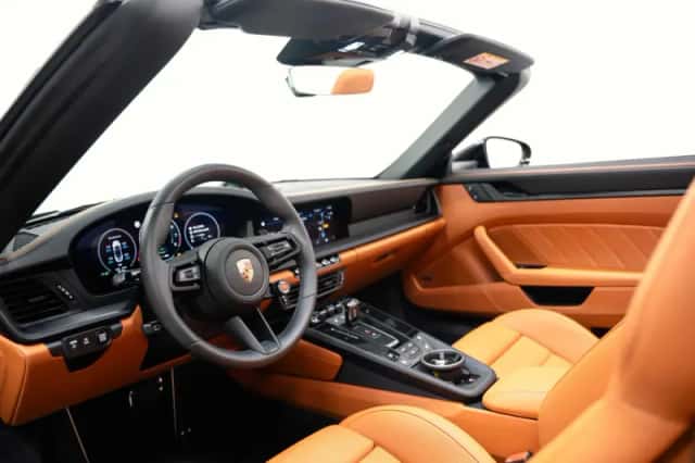 Porsche 911 (2026) thumbnail 4
