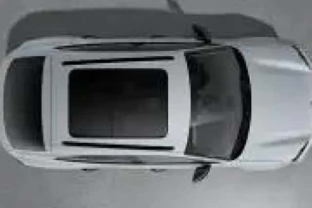 Porsche Macan (2025) thumbnail 5