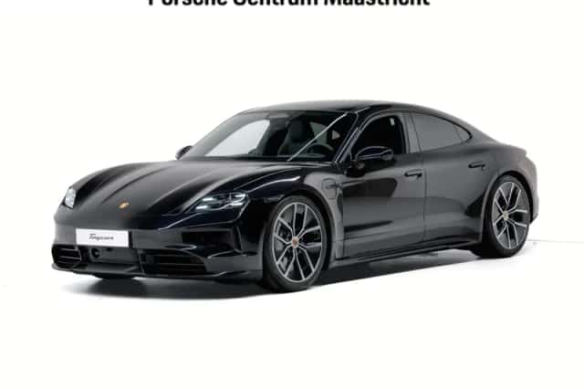 Porsche Taycan (2026) thumbnail 1