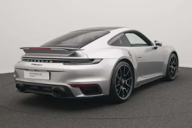 Porsche 911 (2020) thumbnail 5