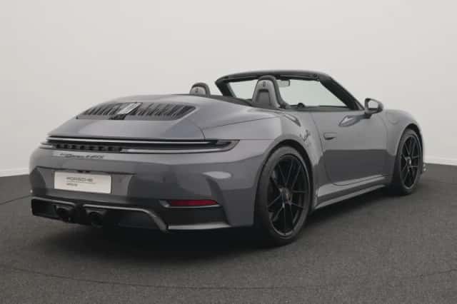 Porsche 911 (2025) thumbnail 5