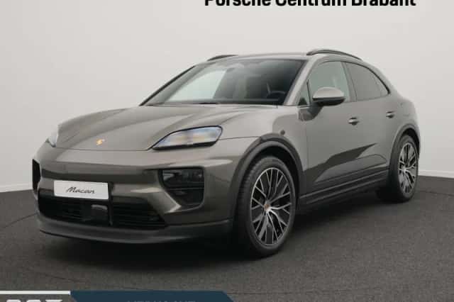 Porsche Macan (2026) thumbnail 1