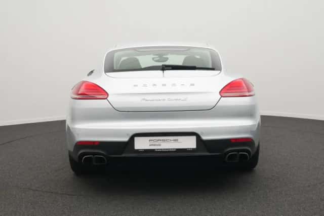Porsche Panamera (2014) thumbnail 4
