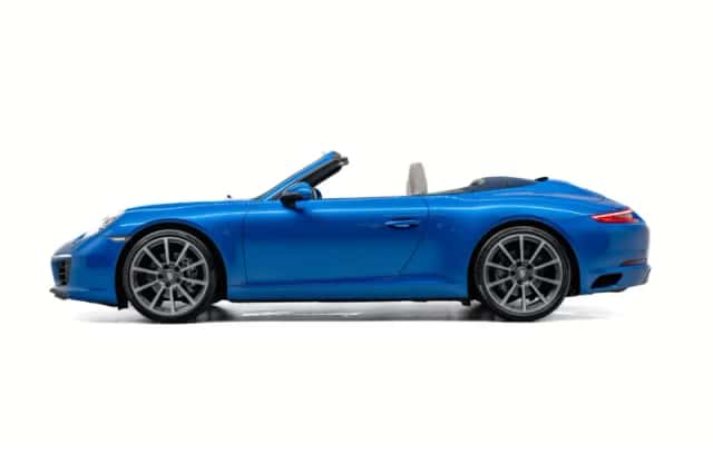 Porsche 911 (2016) thumbnail 2