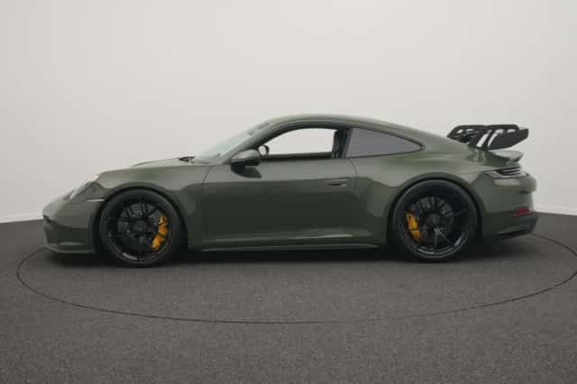 Porsche 911 (2021) thumbnail 2
