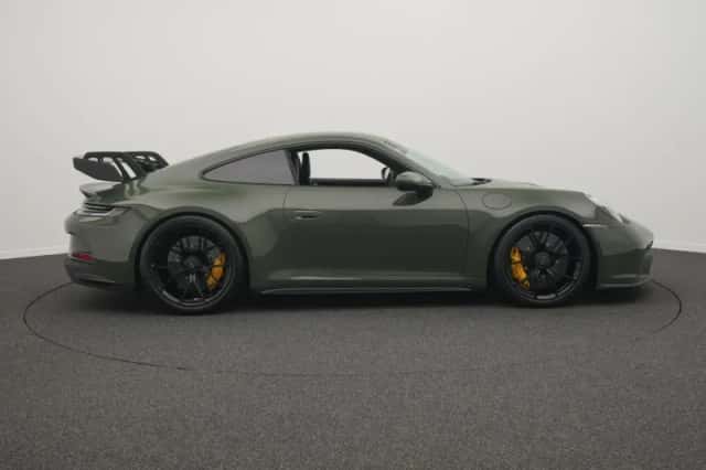 Porsche 911 (2021) thumbnail 6