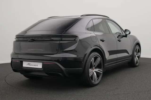 Porsche Macan (2026) thumbnail 5