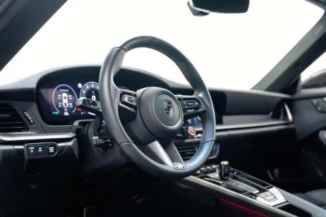 Porsche 911 (2026) thumbnail 4