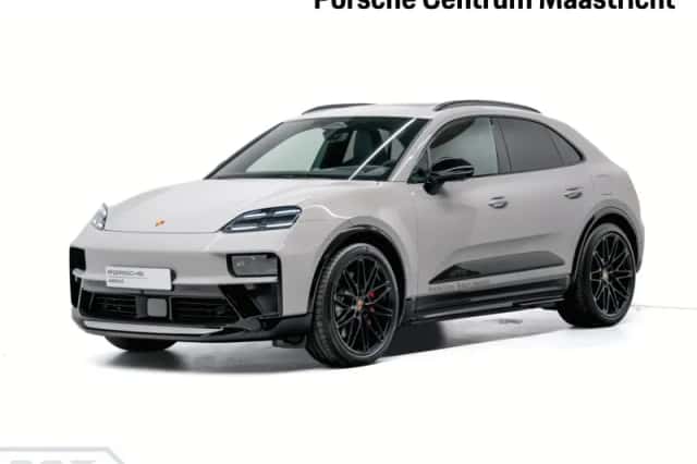 Porsche Macan (2026) thumbnail 1