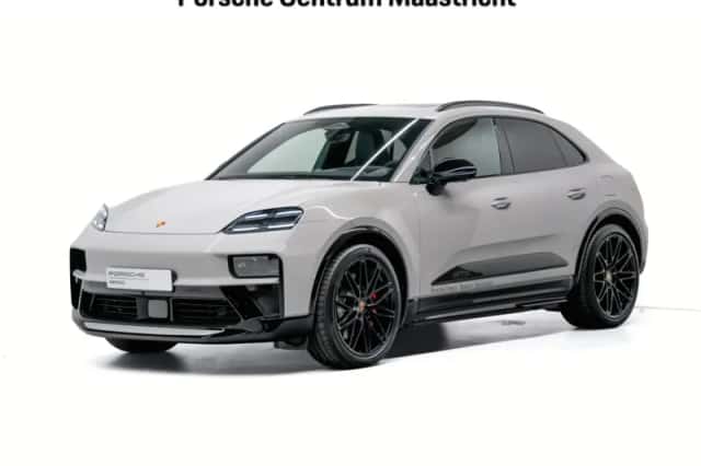Porsche Macan (2026) thumbnail 1