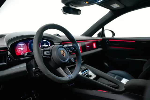 Porsche Macan (2026) thumbnail 4