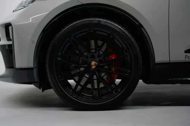 Porsche Macan (2026) thumbnail 5