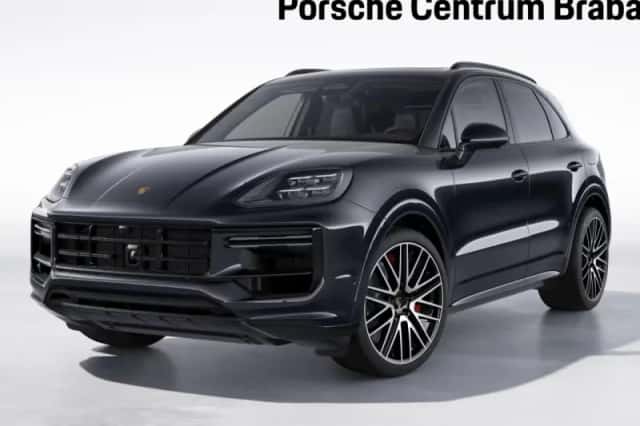 Porsche Cayenne (2024) thumbnail 1