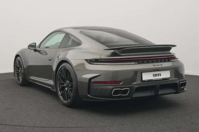 Porsche 911 (2026) thumbnail 2