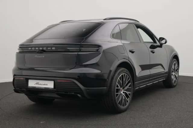 Porsche Macan (2026) thumbnail 5