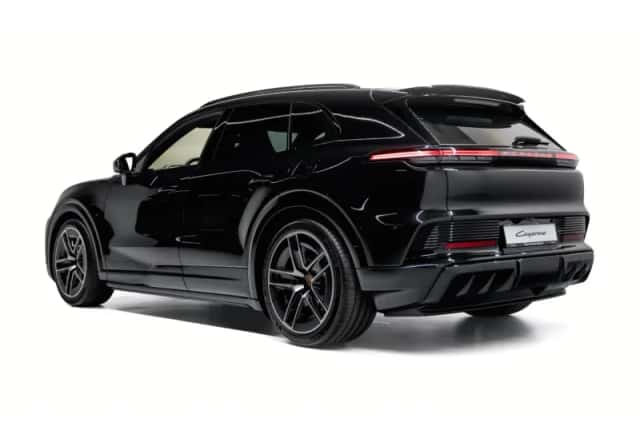 Porsche Cayenne (2026) thumbnail 3