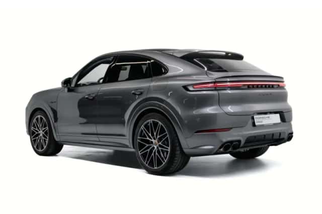 Porsche Cayenne (2024) thumbnail 3