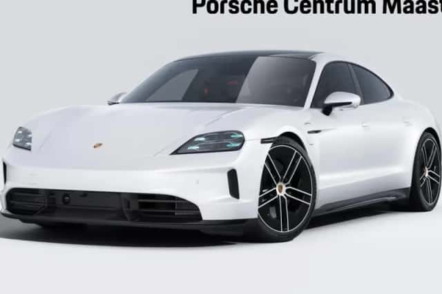 Porsche Taycan (2025) thumbnail 1
