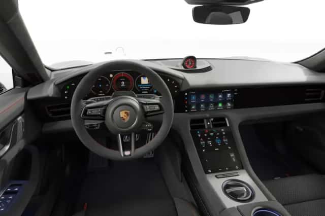 Porsche Taycan (2025) thumbnail 4