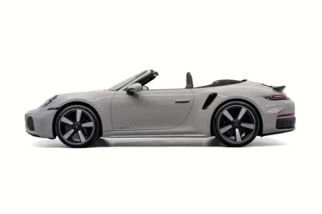 Porsche 911 (2026) thumbnail 2