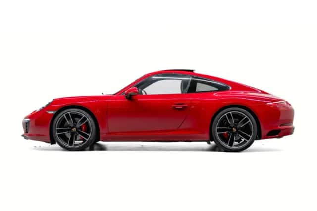 Porsche 911 (2016) thumbnail 2